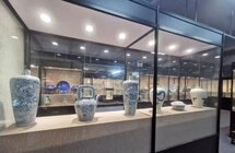 高级文物鉴定师展出近700件藏品，欲打造私人博物馆